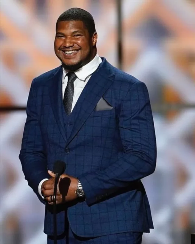 Calais-Campbell-6-640x800