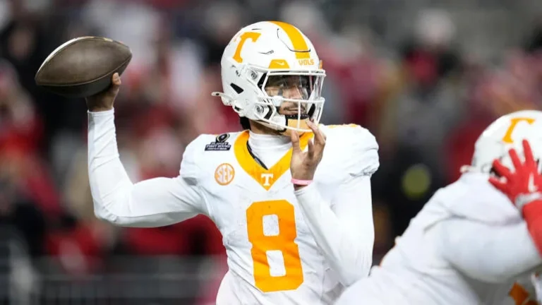 nico-iamaleava-tennessee-cbs-imagn (1)