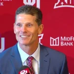 2c6461a5-01ad-4aac-8408-d72d1e539da2-large16x9_OUintroducesBrentVenablesasnextfootballcoach